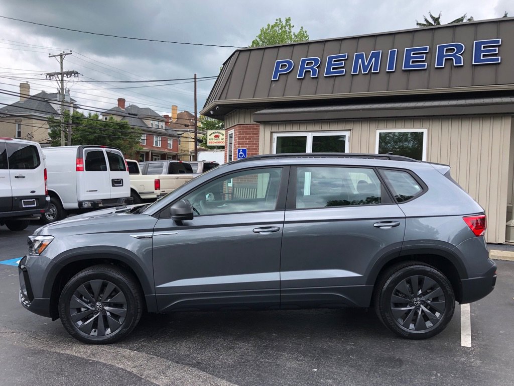 Used 2023 Volkswagen Taos S FWD image 3