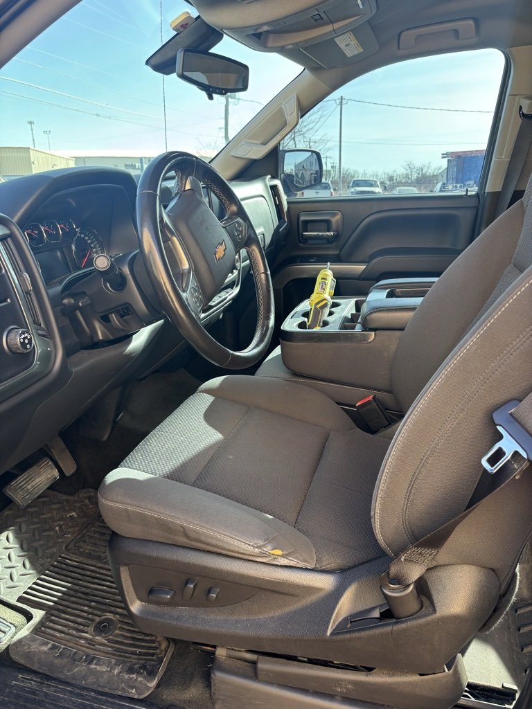 Used 2018 Chevrolet Silverado 1500 LT w/ LT Eassist Package image 11