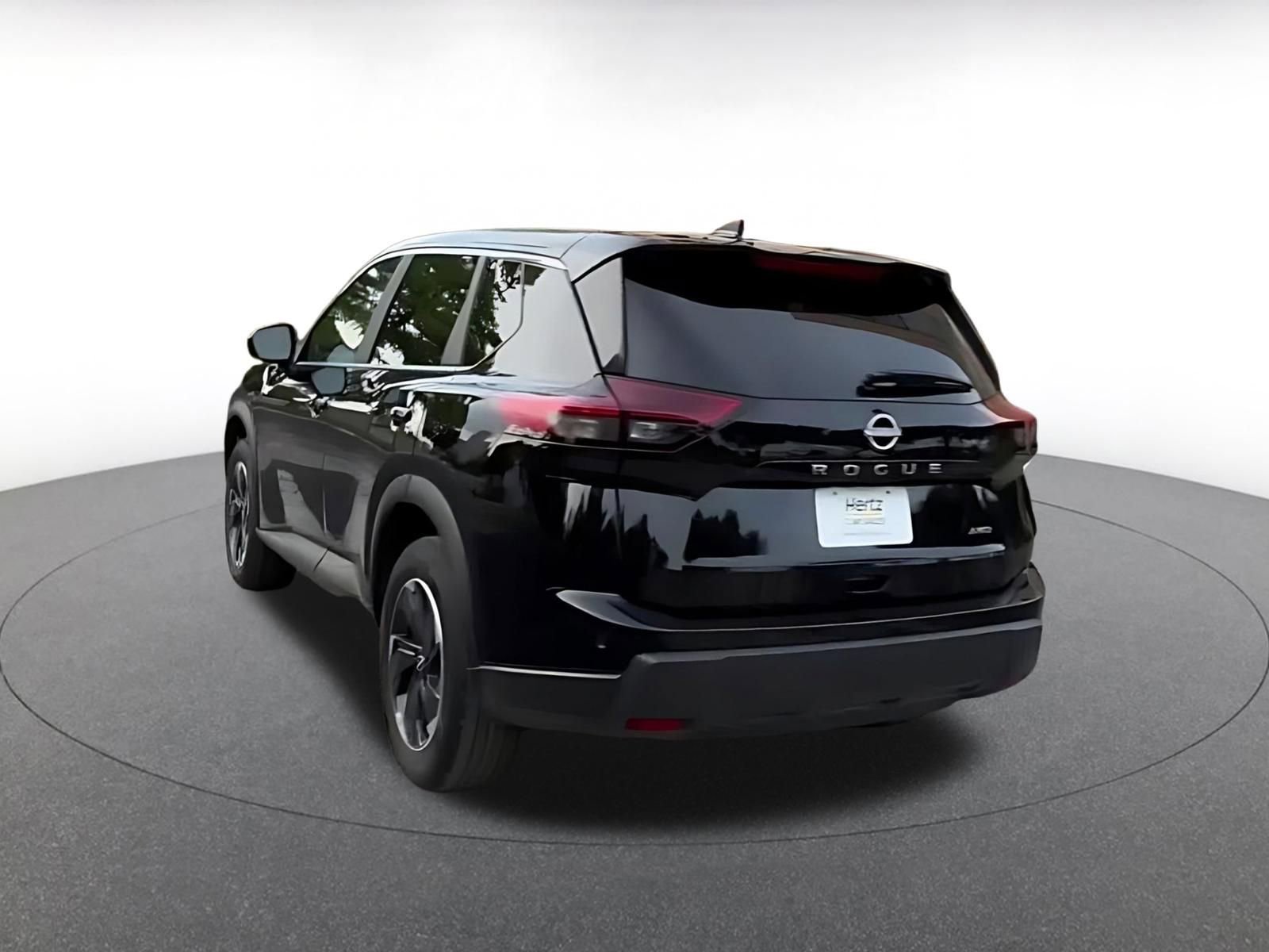 Used 2025 Nissan Rogue SV AWD/4WD image 11