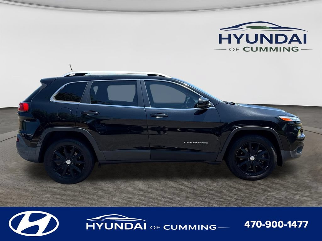 Used 2017 Jeep Cherokee Limited w/ Luxury Group AWD/4WD image 9
