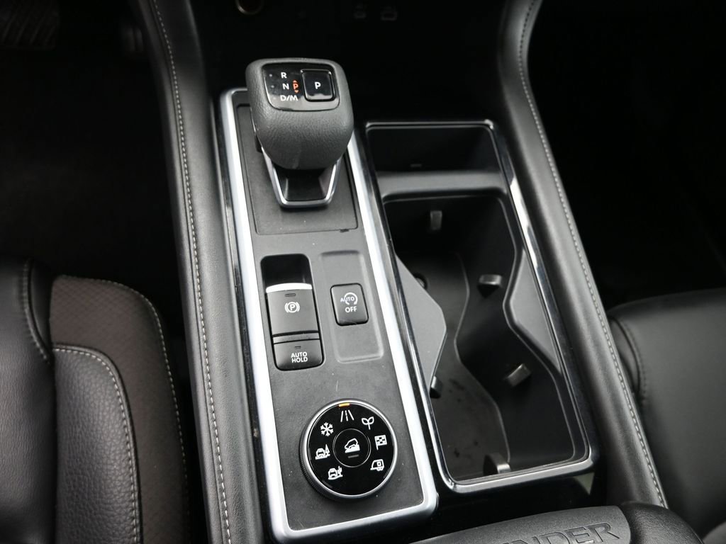 Used 2024 Nissan Pathfinder SL image 22