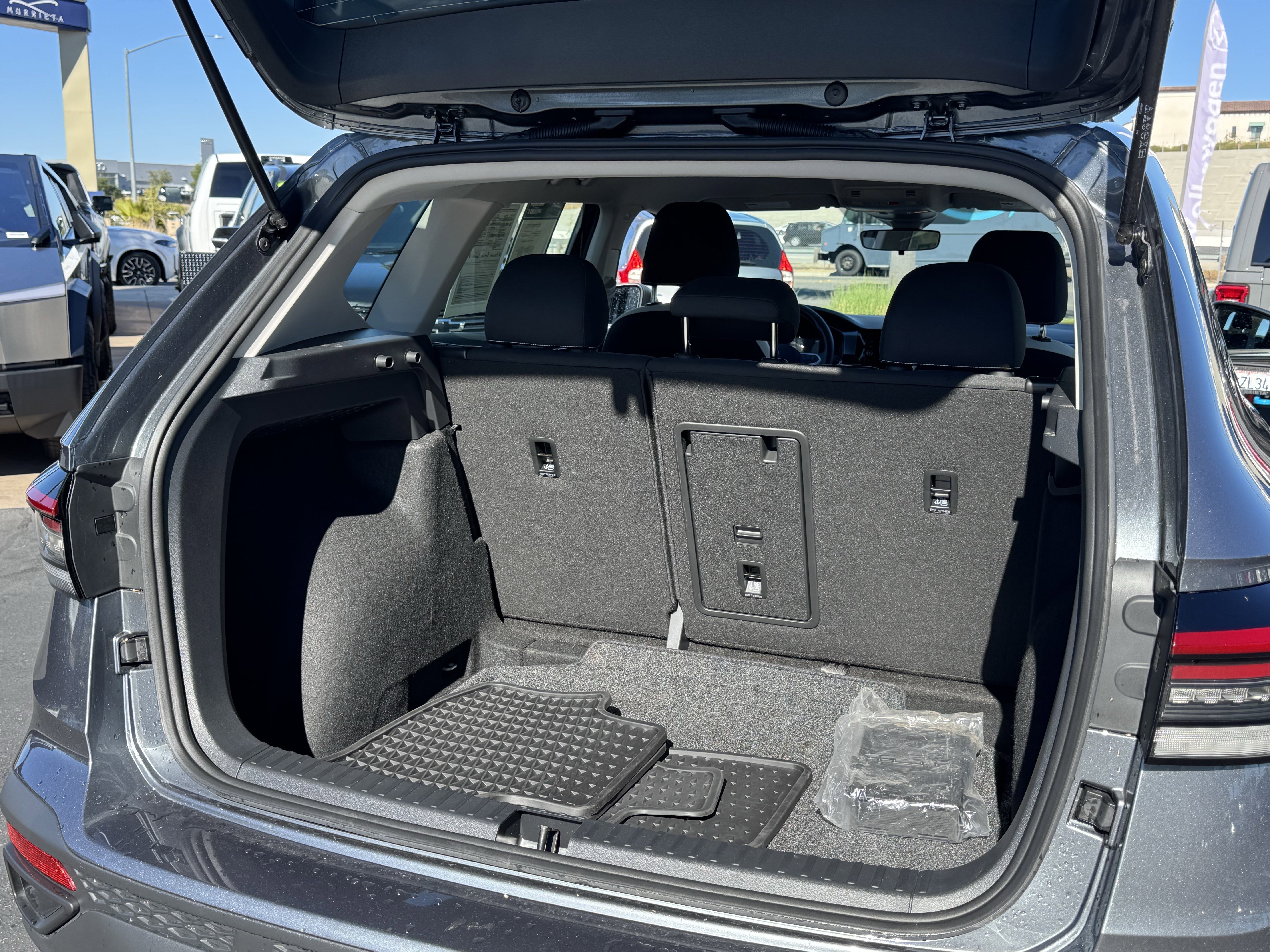 Used 2025 Volkswagen Taos S image 36