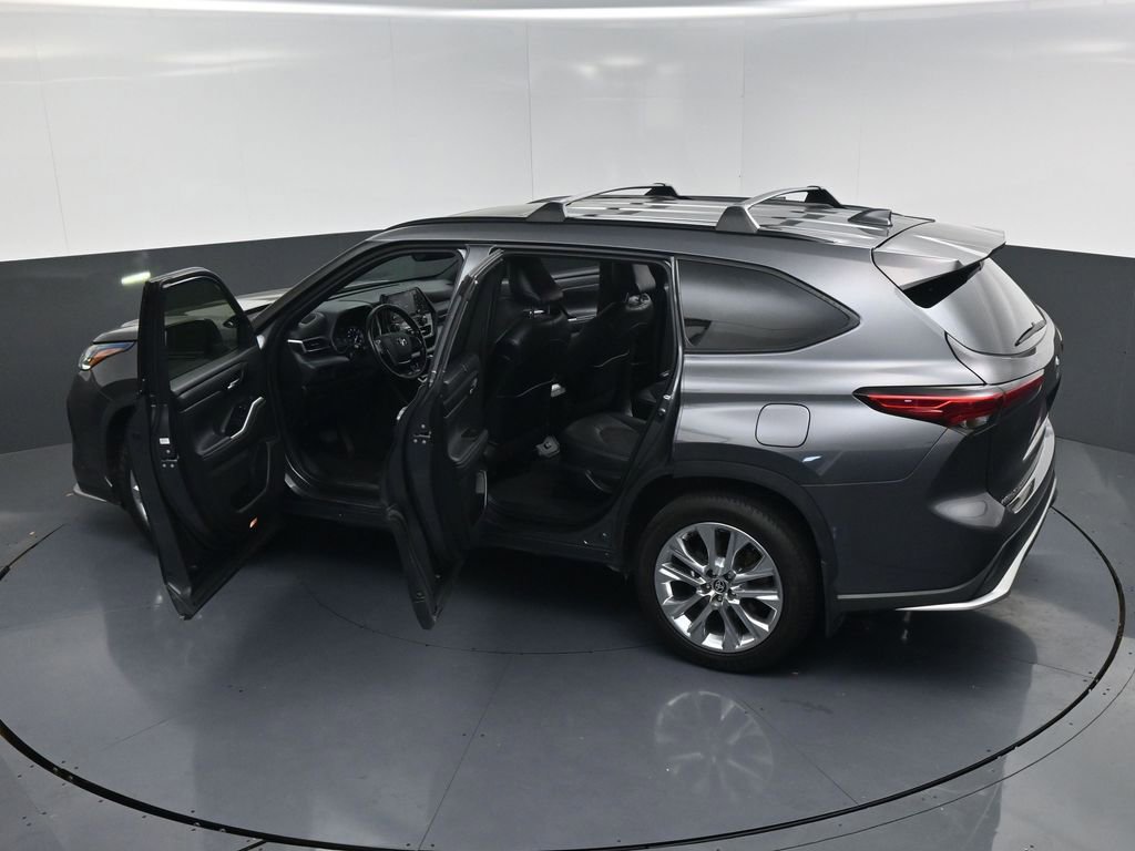 Used 2021 Toyota Highlander XSE image 21