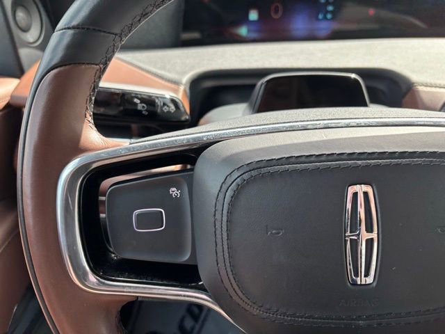 Used 2025 Lincoln Navigator Reserve AWD/4WD image 27
