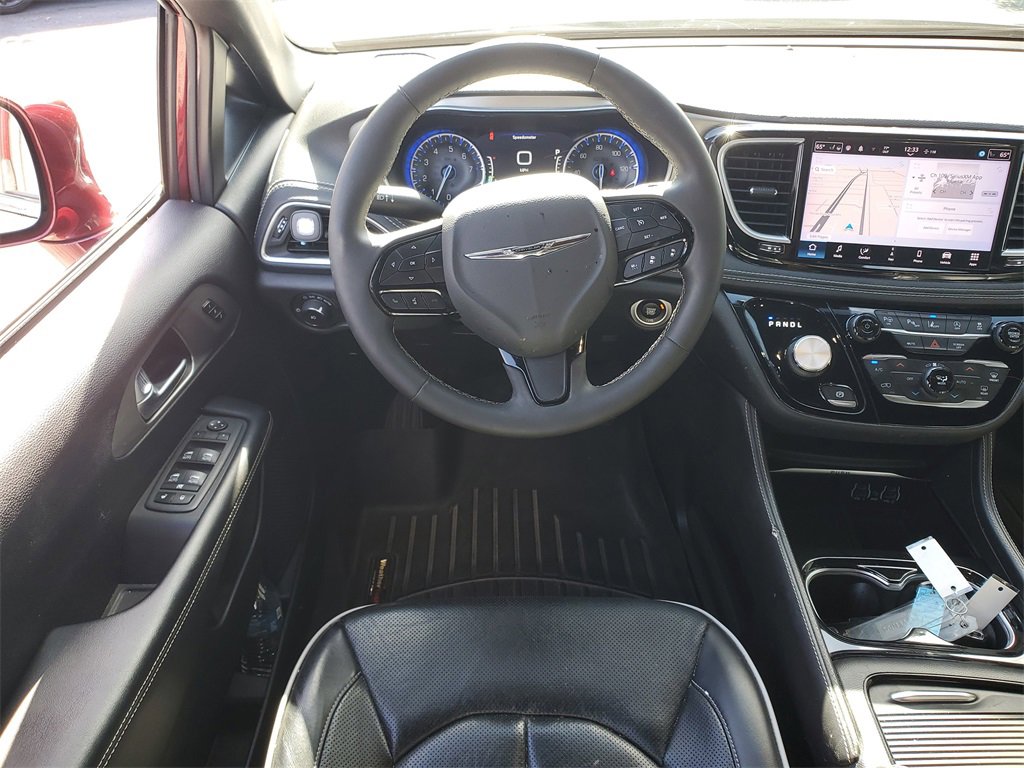 Used 2022 Chrysler Pacifica Limited w/ S Appearance Package image 13