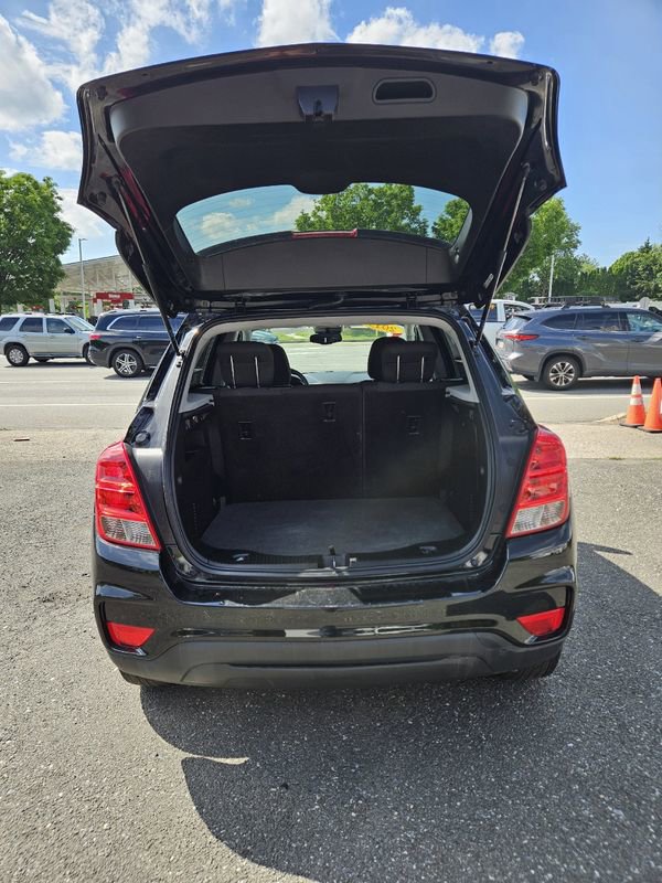 Used 2019 Chevrolet Trax LS w/ Tint and Cruise Package FWD image 21
