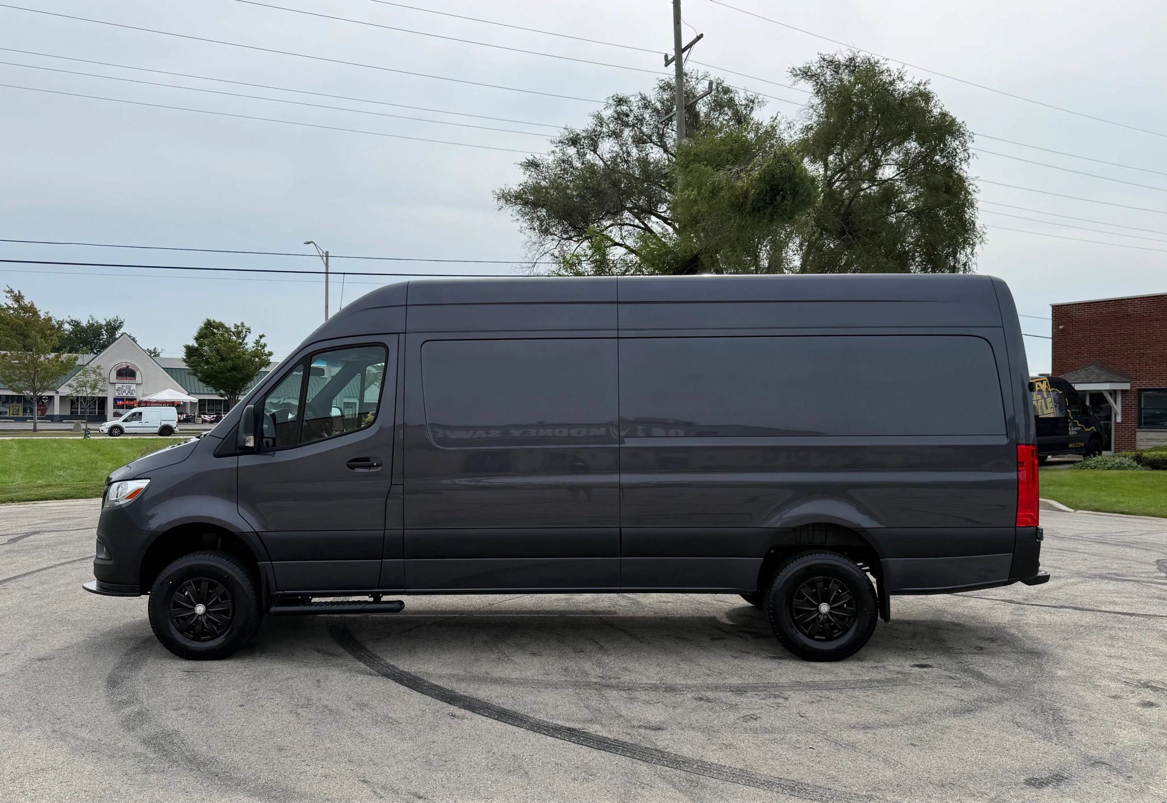 Used 2021 Freightliner Sprinter 2500 AWD/4WD image 6