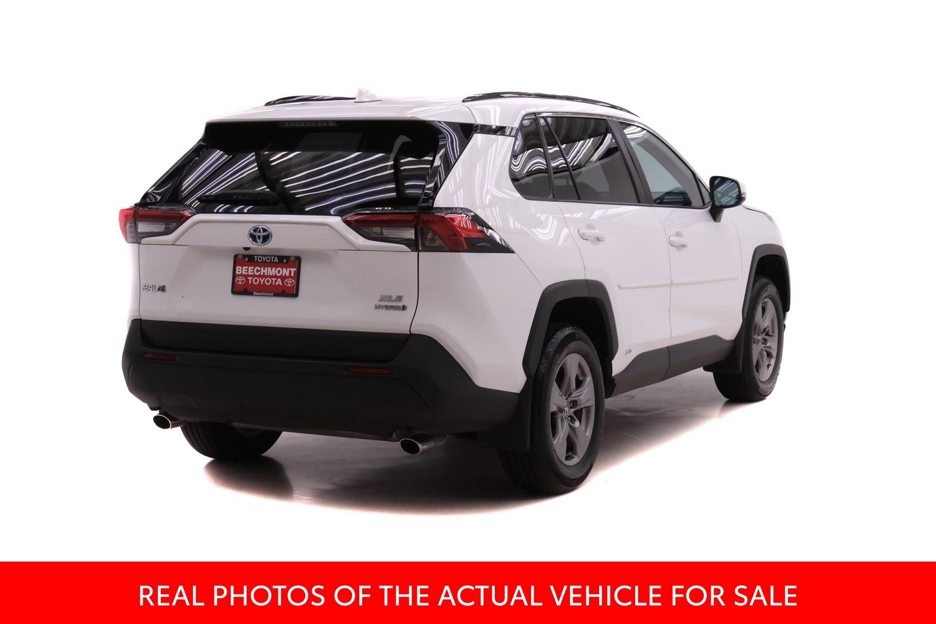 Certified 2023 Toyota RAV4 XLE w/ Convenience Package AWD/4WD image 2