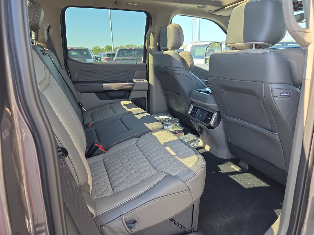 New 2027 Ford F250 Platinum w/ Platinum Plus Package AWD/4WD image 49