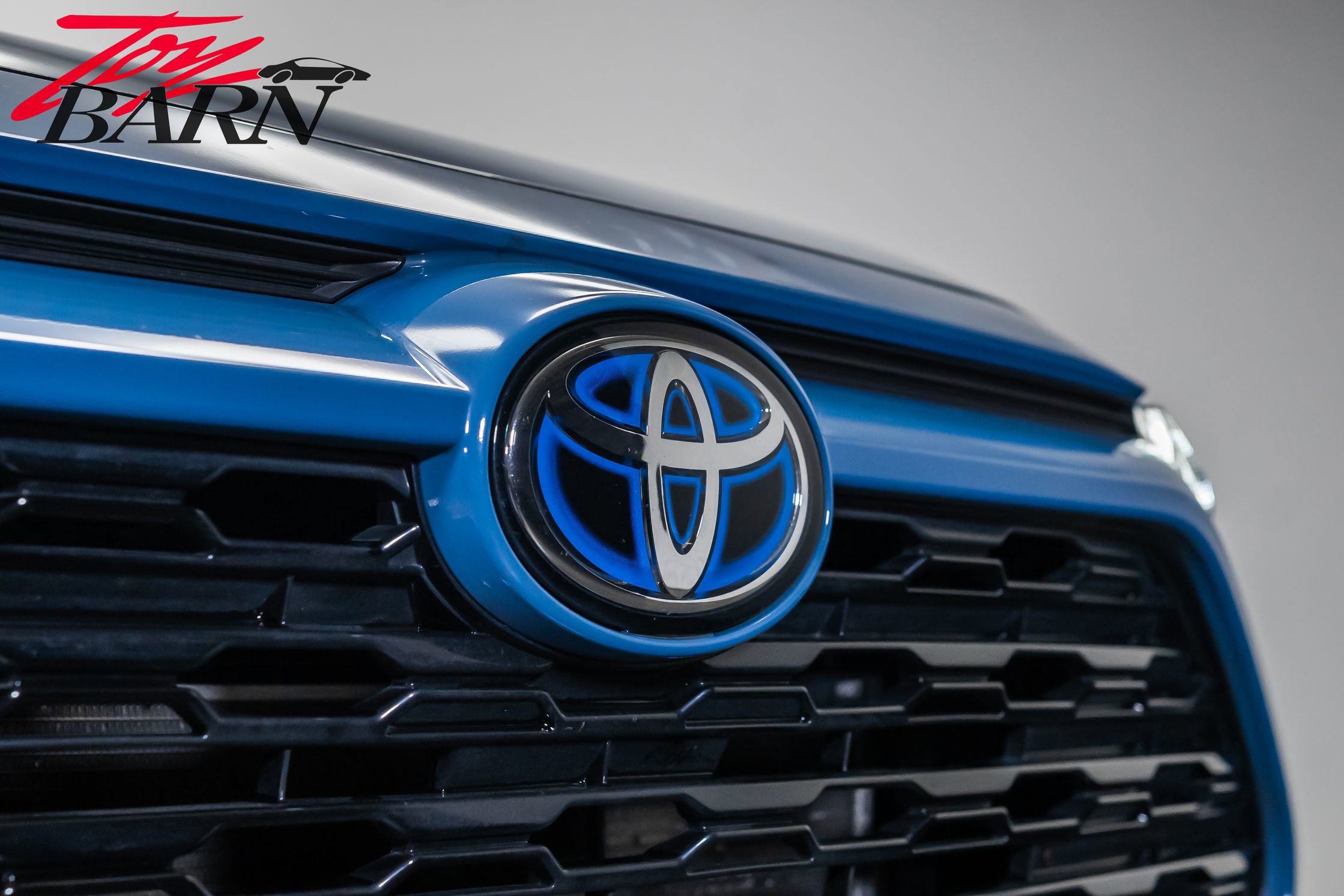 Used 2023 Toyota RAV4 SE w/ Convenience Package image 9