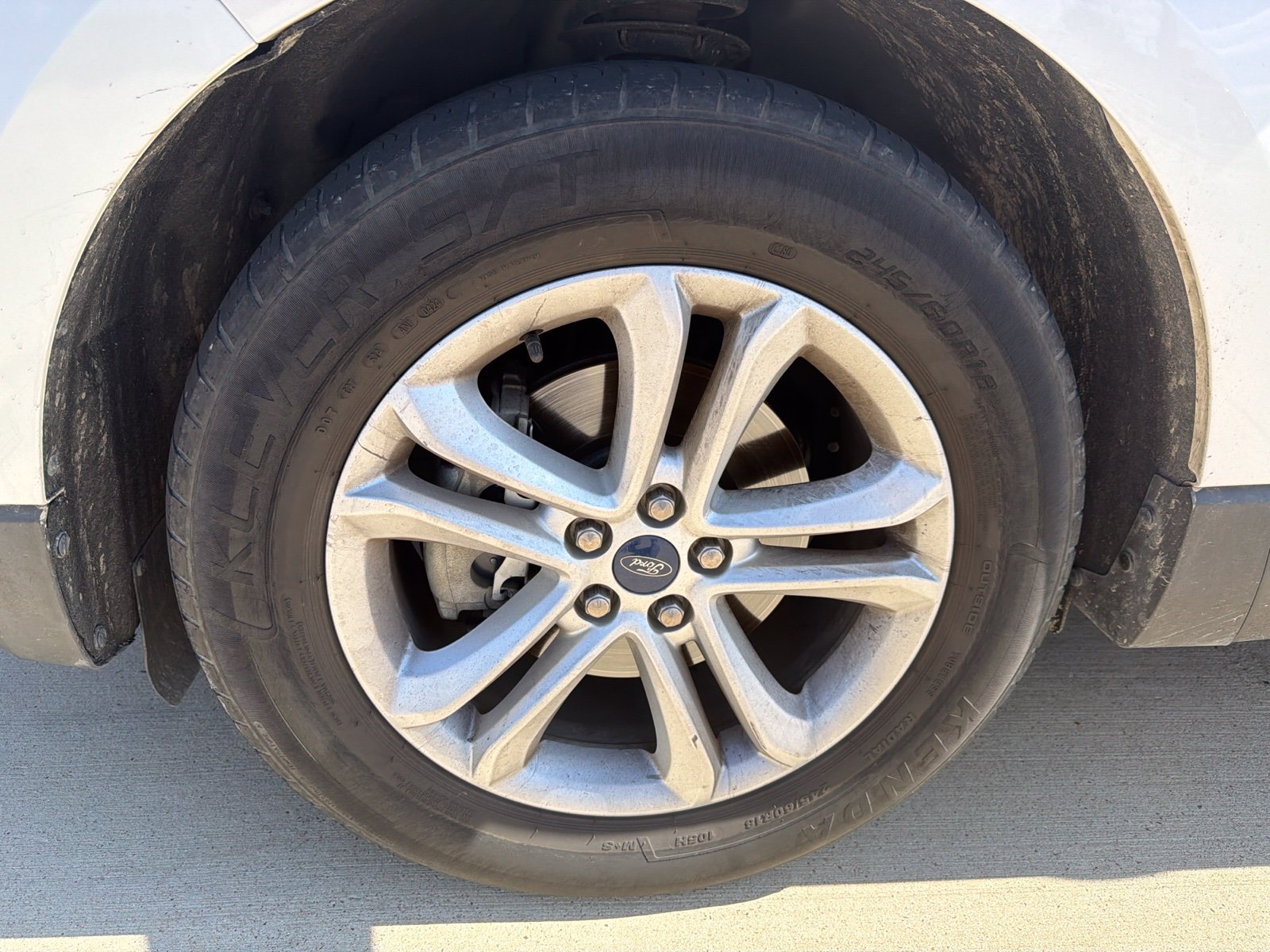 Used 2019 Ford Edge SEL w/ Equipment Group 201A FWD image 4