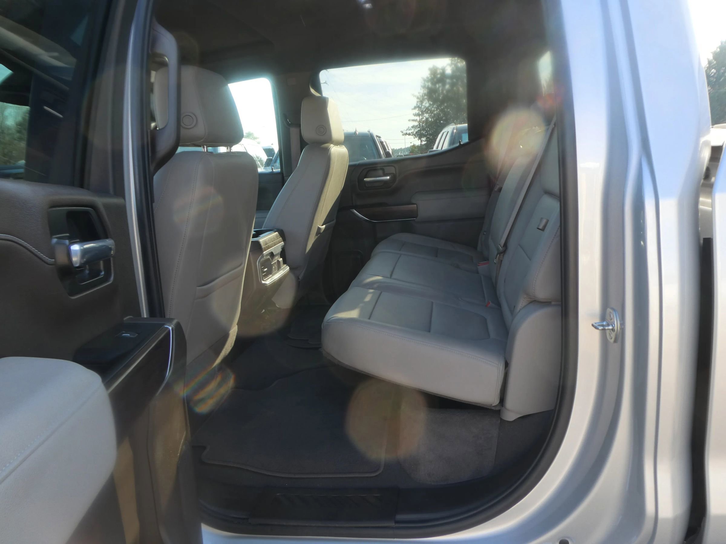 Used 2022 GMC Sierra 1500 SLT w/ SLT Convenience Package image 28