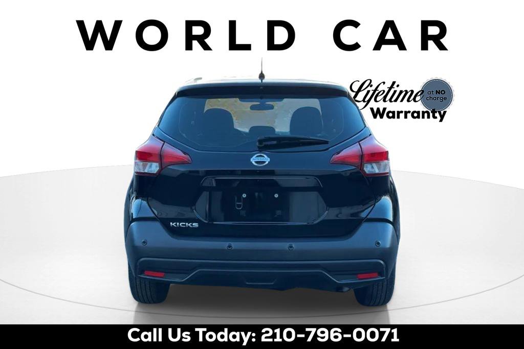 Used 2020 Nissan Kicks S FWD image 5