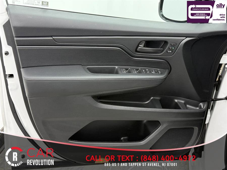 Used 2025 Honda Odyssey Sport-L image 29