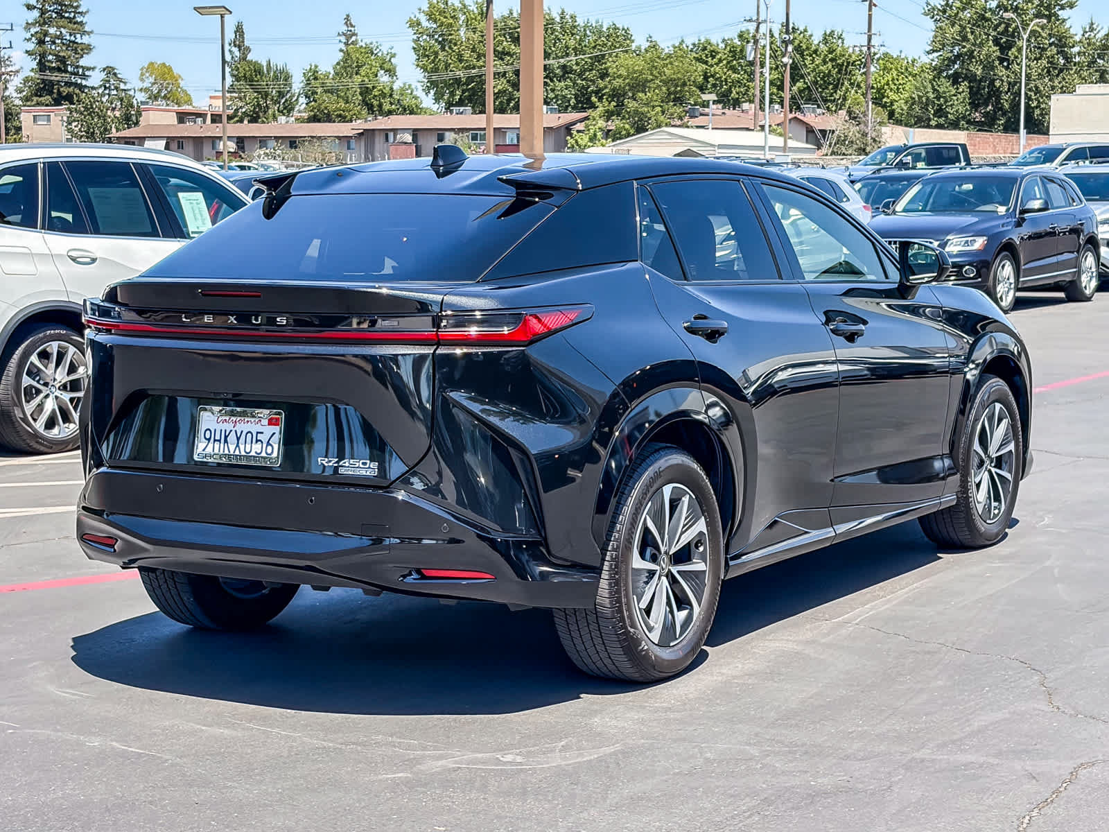 Used 2023 Lexus RZ 450e Premium w/ Cold Area Package AWD/4WD image 4
