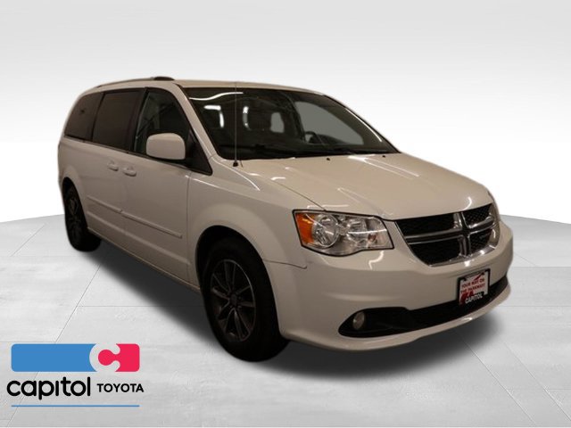 Used 2017 Dodge Grand Caravan SXT w/ Driver Convenience Group