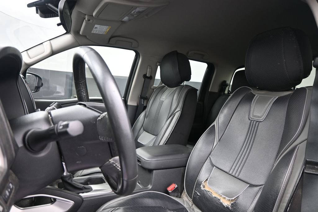 Used 2024 Nissan Frontier SV w/ SV Convenience Package RWD image 11