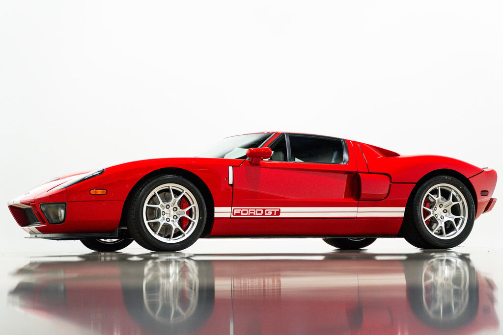 Used 2006 Ford GT RWD image 88