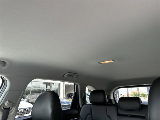 Used 2024 Kia Sorento S image 16