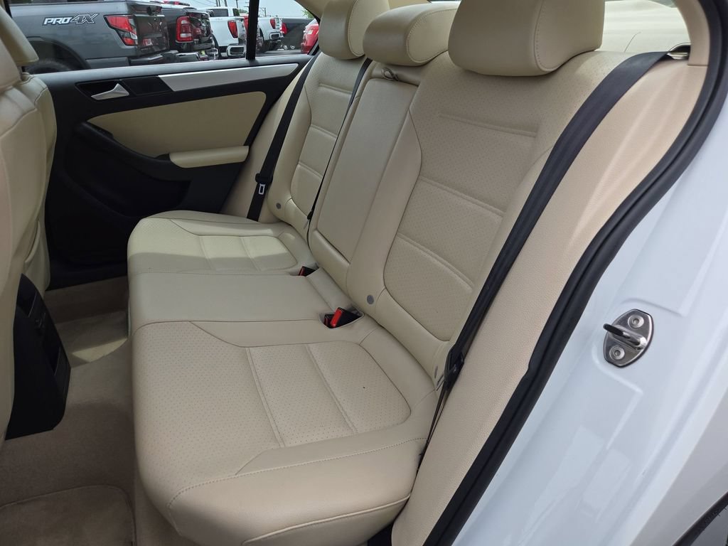 Used 2014 Volkswagen Jetta Hybrid Sedan FWD image 25