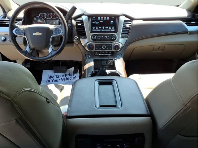 Used 2019 Chevrolet Suburban LT w/ Luxury Package AWD/4WD image 11