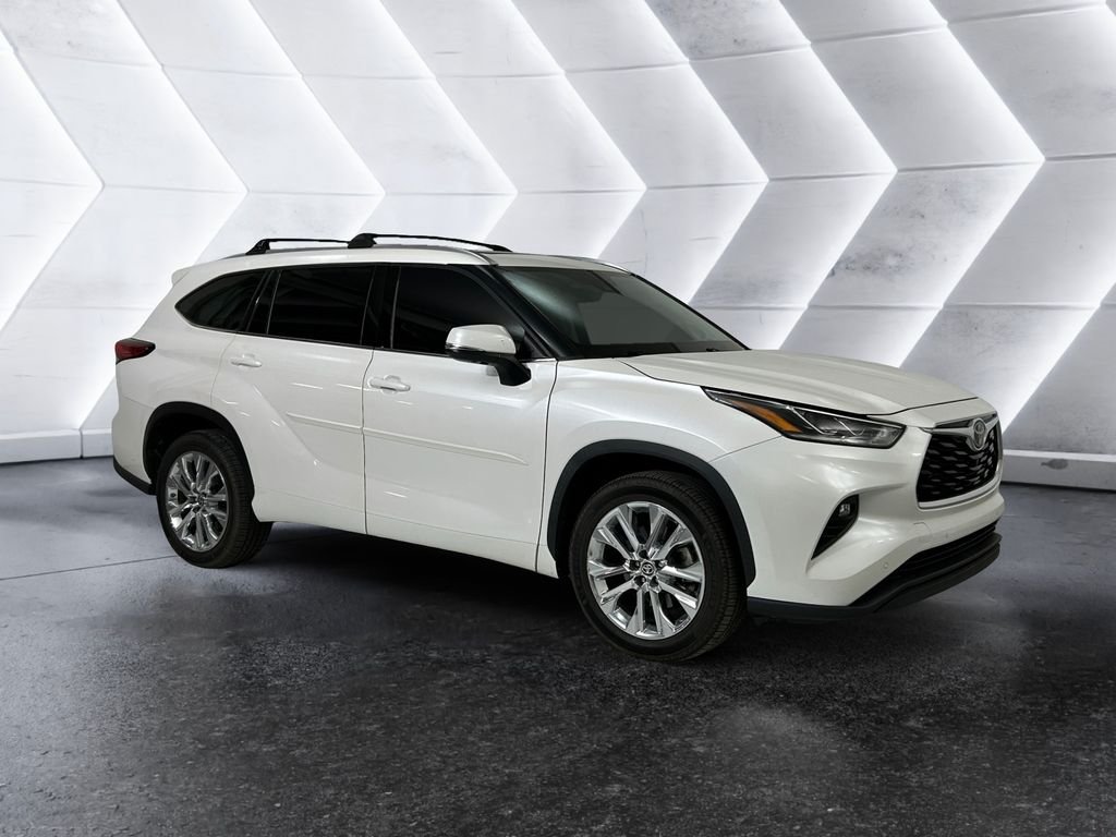Used 2020 Toyota Highlander Limited FWD image 1