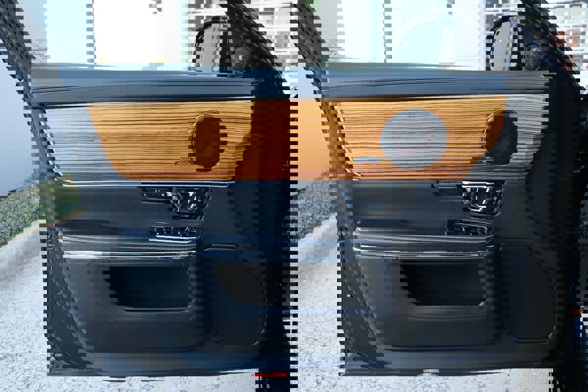 Used 2014 Jaguar XJ L Portfolio image 57