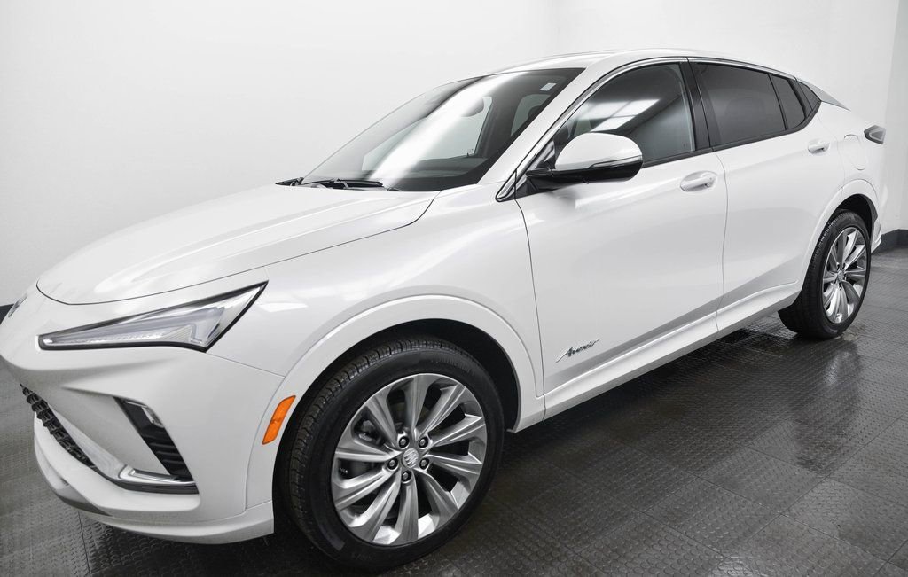 Used 2025 Buick Envista Avenir image 3