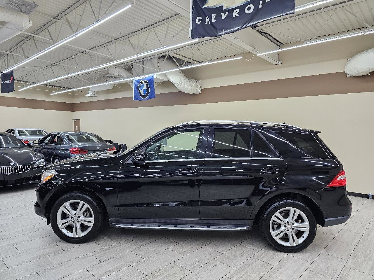 Used 2012 Mercedes-Benz ML 350 BlueTEC 4MATIC image 9