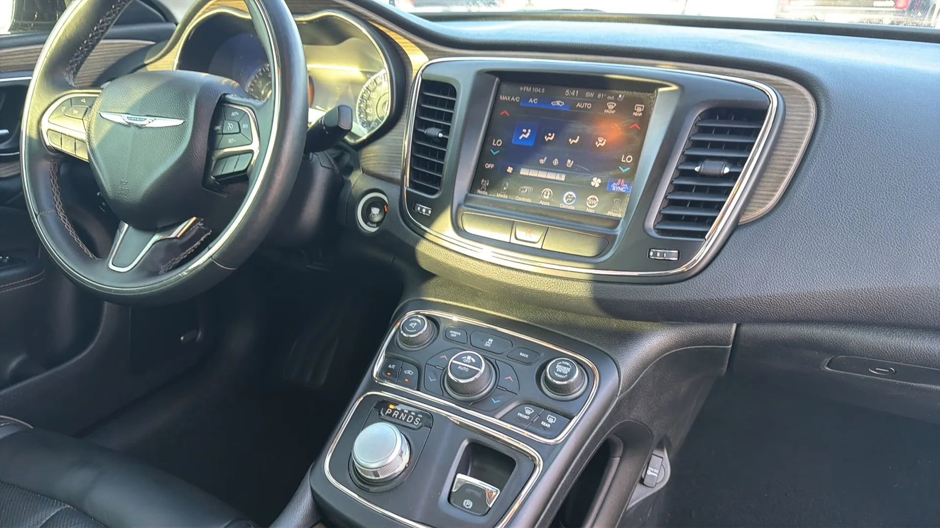 Used 2015 Chrysler 200 C w/ Navigation & Sound Group I image 92