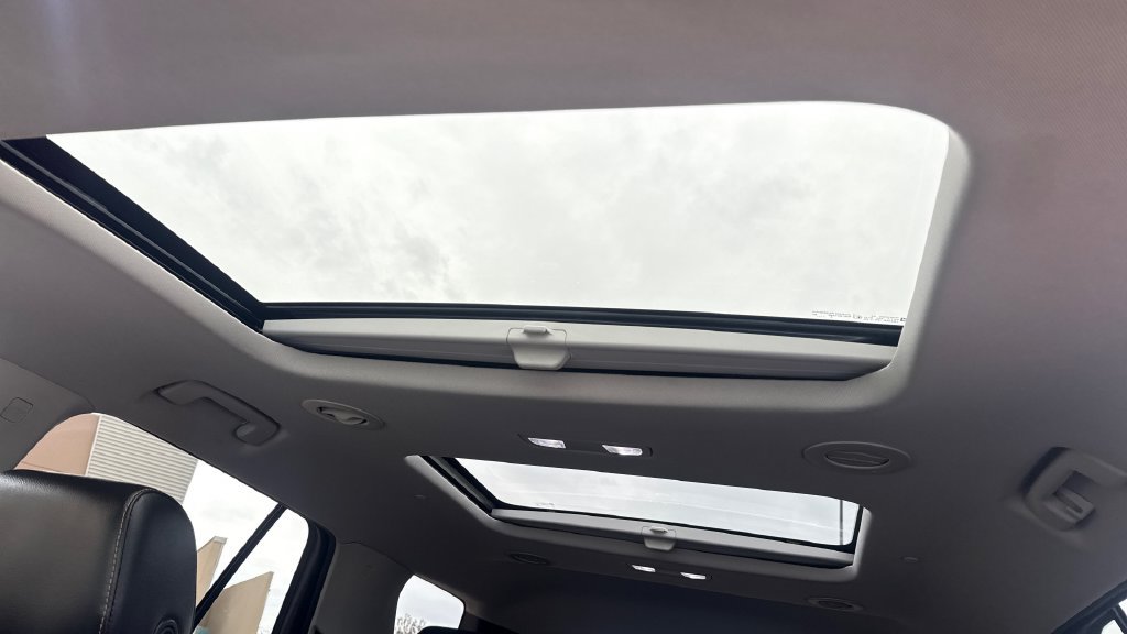 Used 2019 Chevrolet Traverse RS AWD/4WD image 29