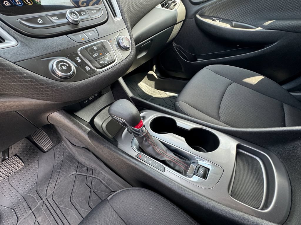 Used 2023 Chevrolet Malibu RS w/ LPO, Floor Liner Package FWD image 27