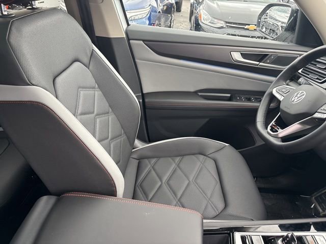 New 2026 Volkswagen Atlas Peak Edition image 32