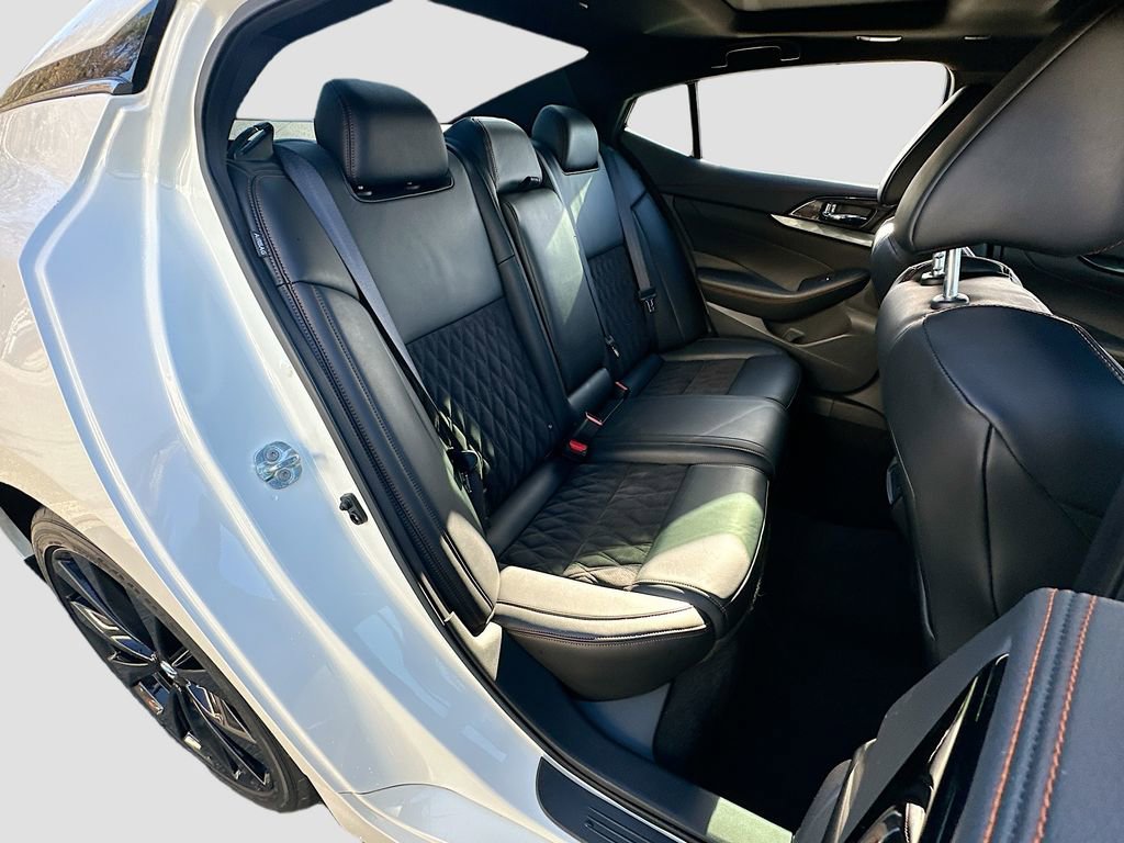 Used 2022 Nissan Maxima SR w/ Sport Mat Group image 28