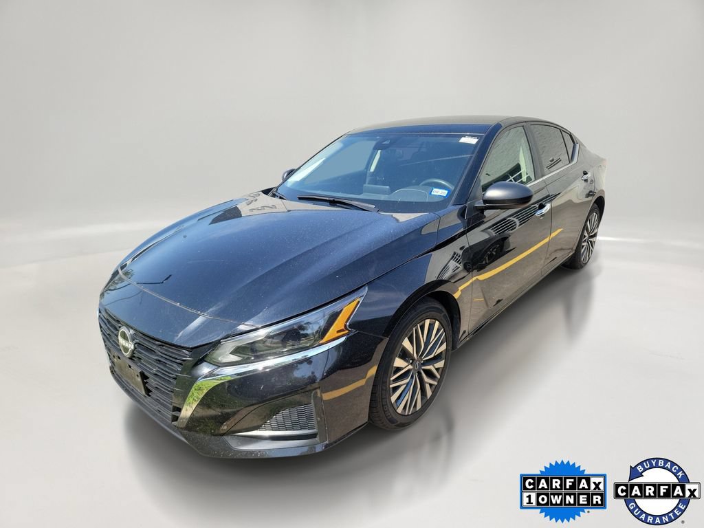 Used 2025 Nissan Altima 2.5 SV FWD image 1