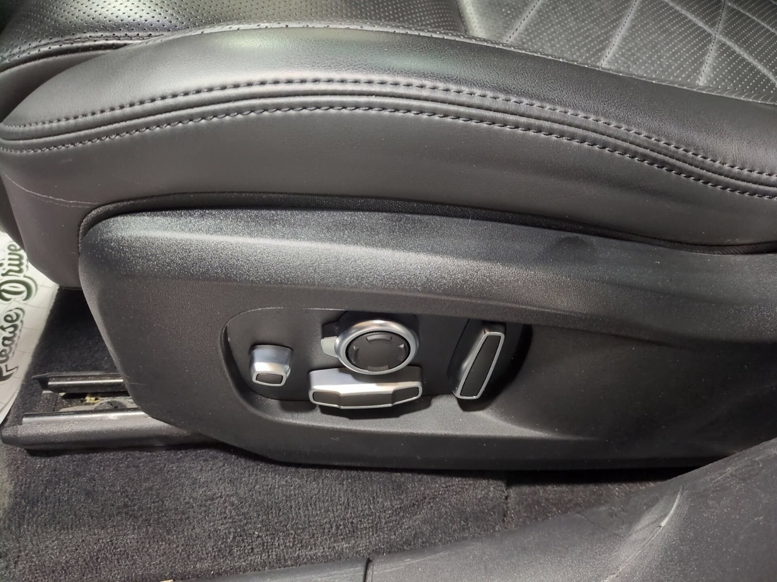 Used 2023 Jaguar F-PACE S AWD/4WD image 18
