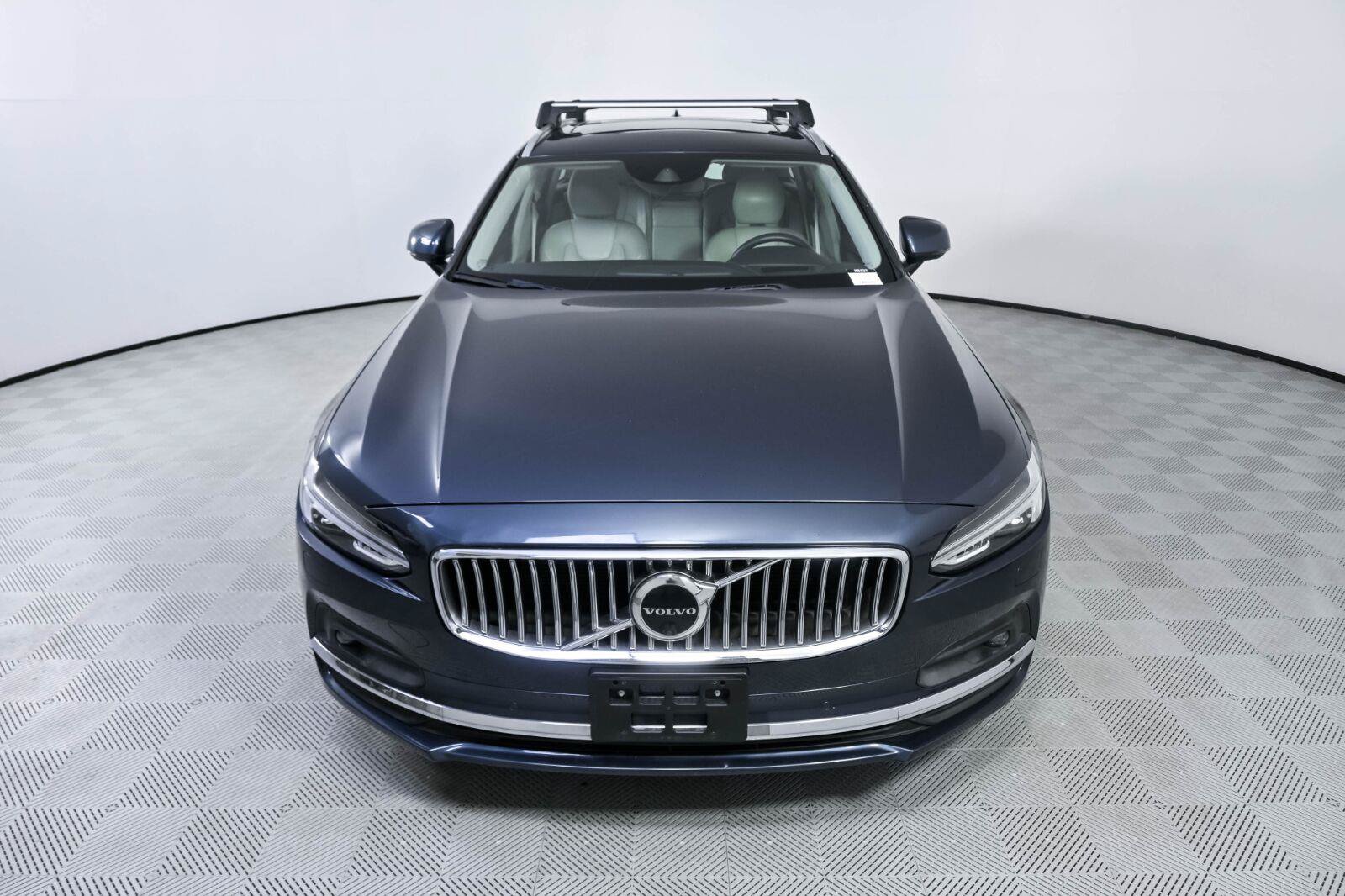 Used 2021 Volvo V90 T6 Inscription AWD/4WD image 34