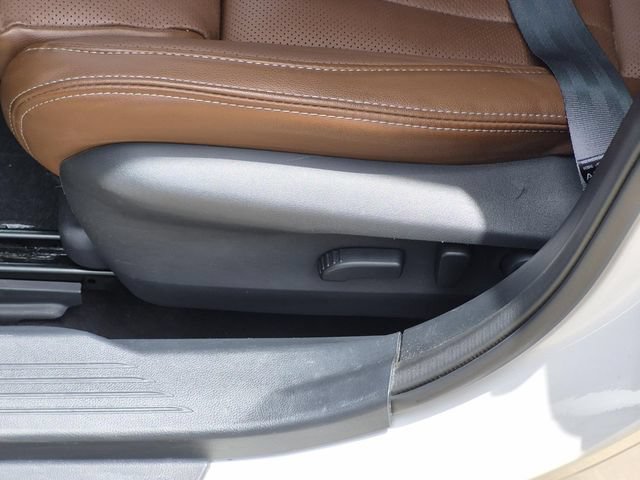 Used 2024 Subaru Outback Touring AWD/4WD image 23