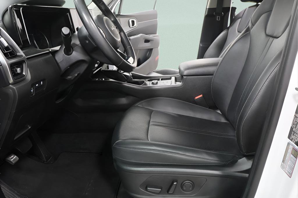 Used 2022 Kia Sorento S w/ Panoramic Sunroof Package FWD image 23