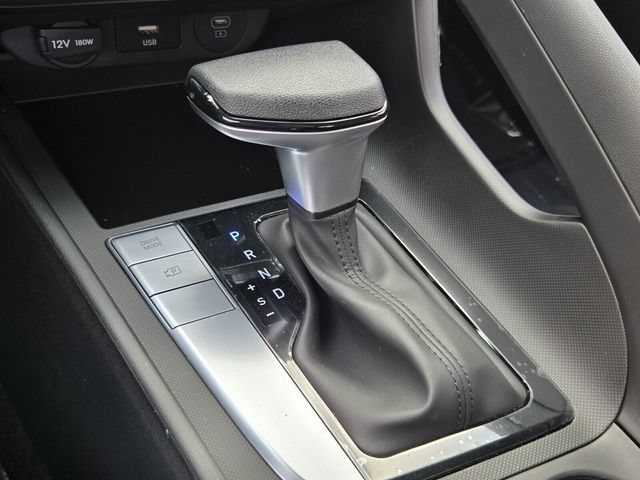 Used 2026 Hyundai Elantra SE FWD image 23