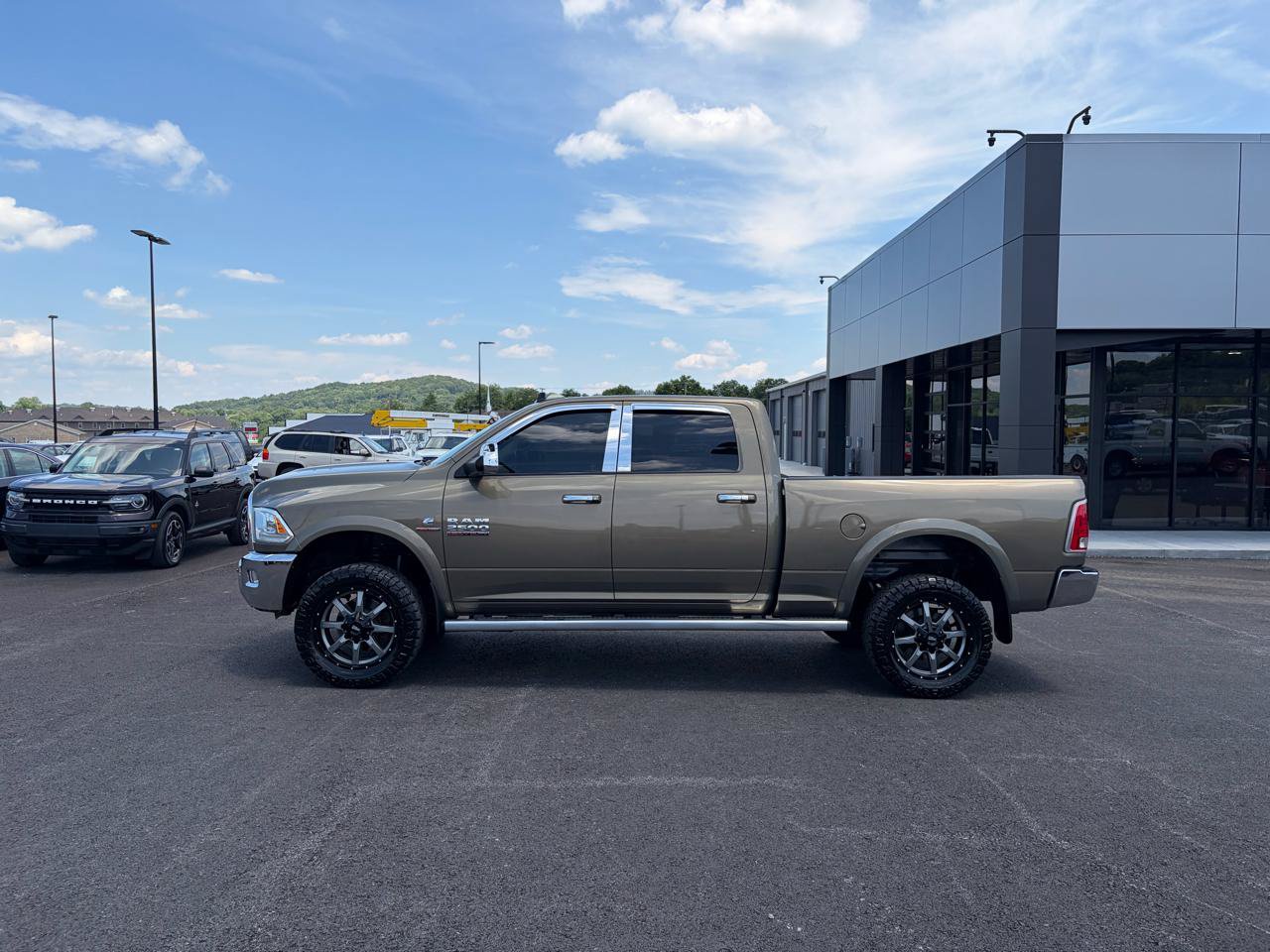 Used 2015 RAM 2500 Laramie AWD/4WD image 6