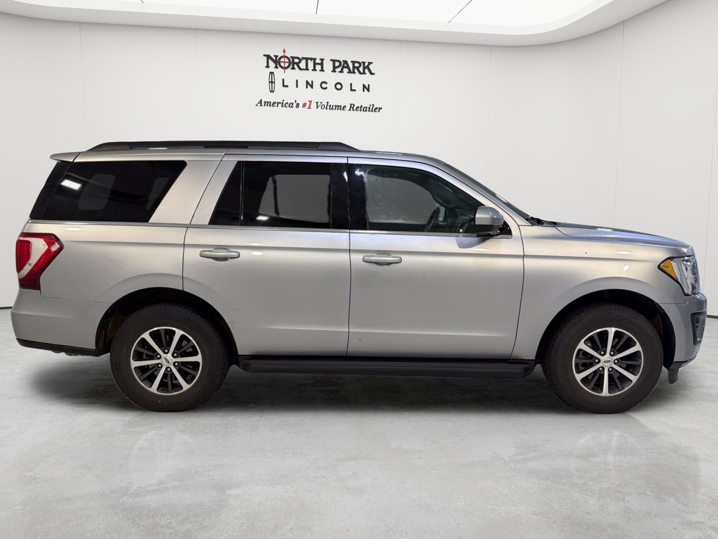 Used 2021 Ford Expedition XLT RWD image 6