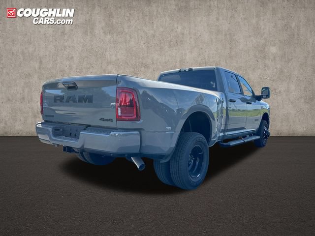 New 2026 RAM 3500 Big Horn AWD/4WD image 7