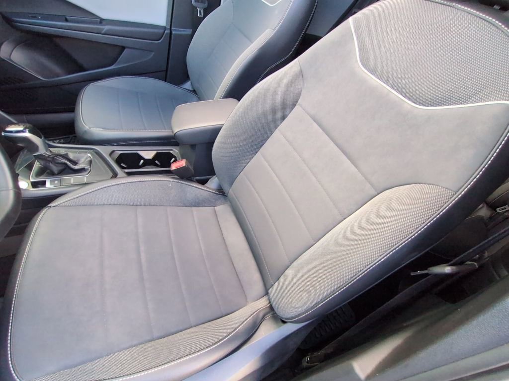 Used 2023 Volkswagen Taos SE image 11