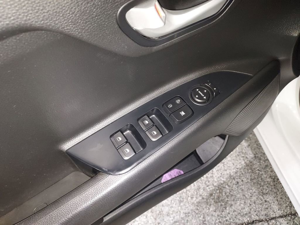 Used 2021 Kia Rio S image 19