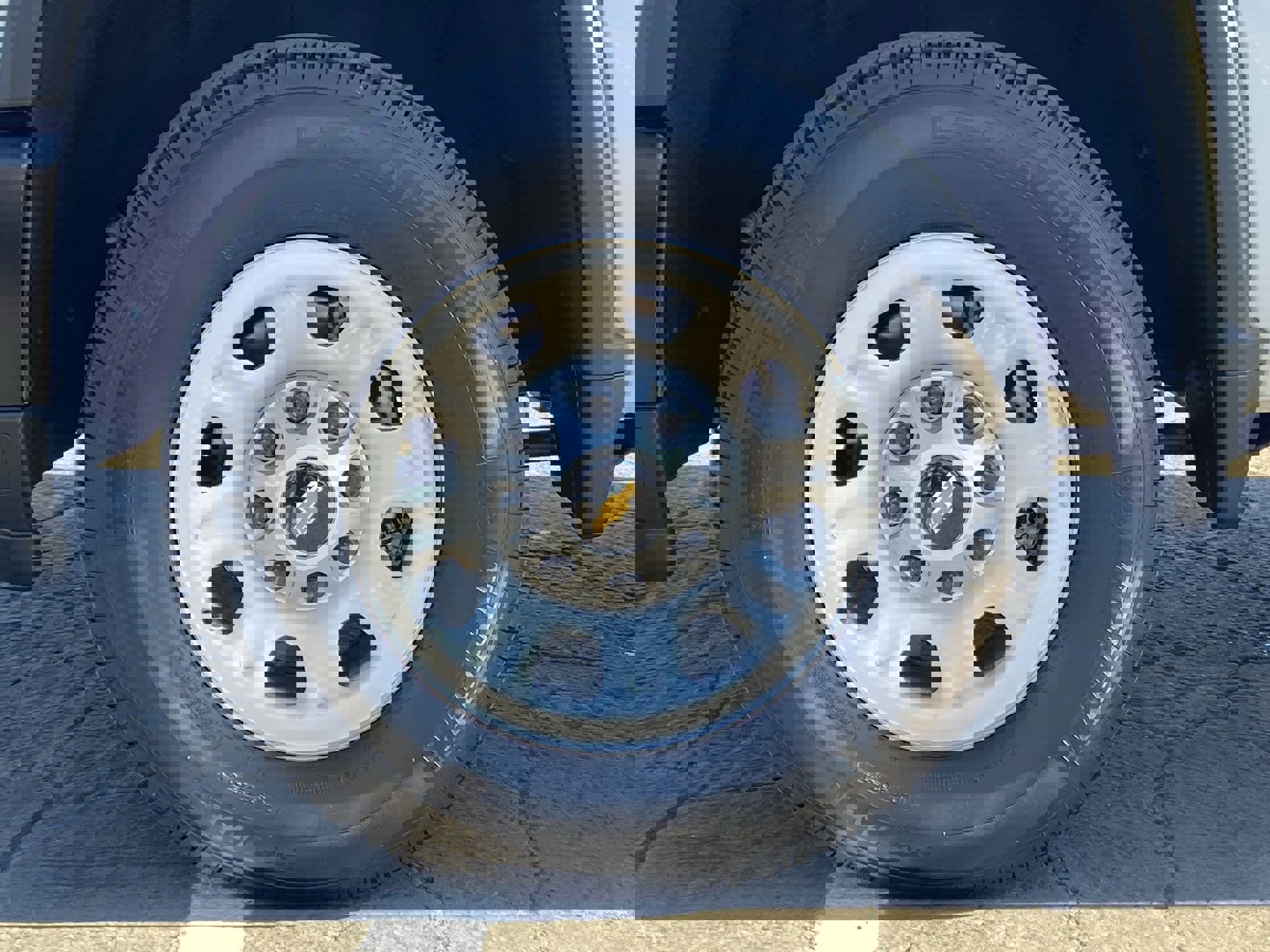 Used 2024 Chevrolet Silverado 3500 W/T image 32