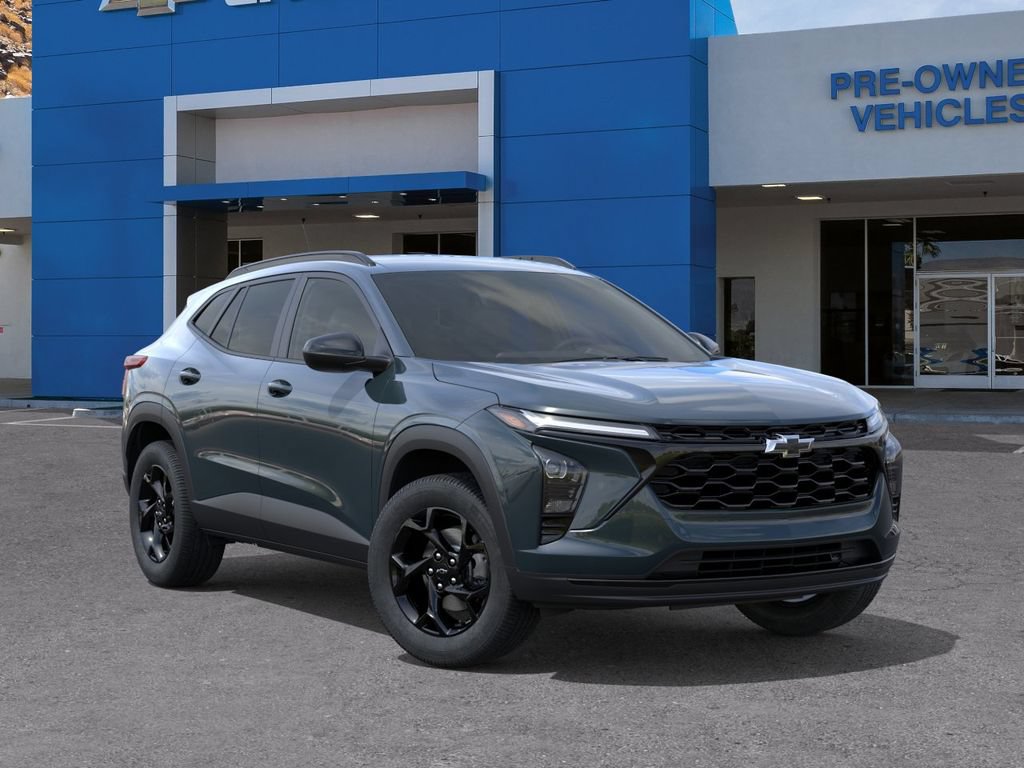New 2026 Chevrolet Trax LT w/ Midnight Edition FWD image 7