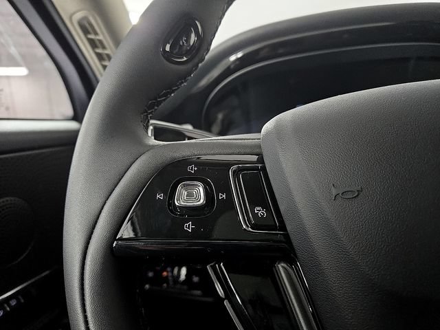 Used 2026 Lincoln Corsair Premiere FWD image 18