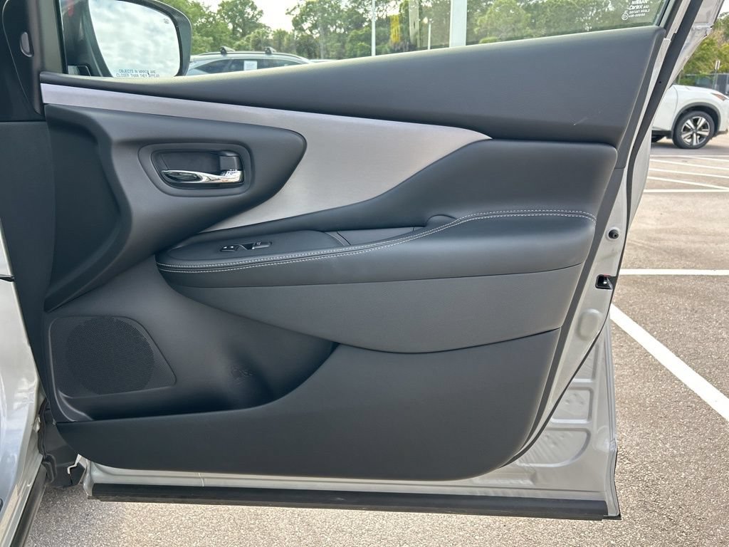 Certified 2024 Nissan Murano SL FWD image 42