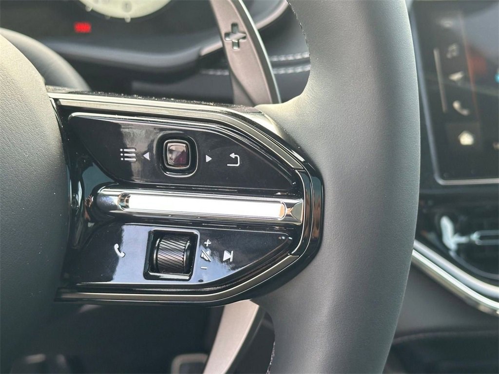 New 2026 Aston Martin DBX 707 image 20